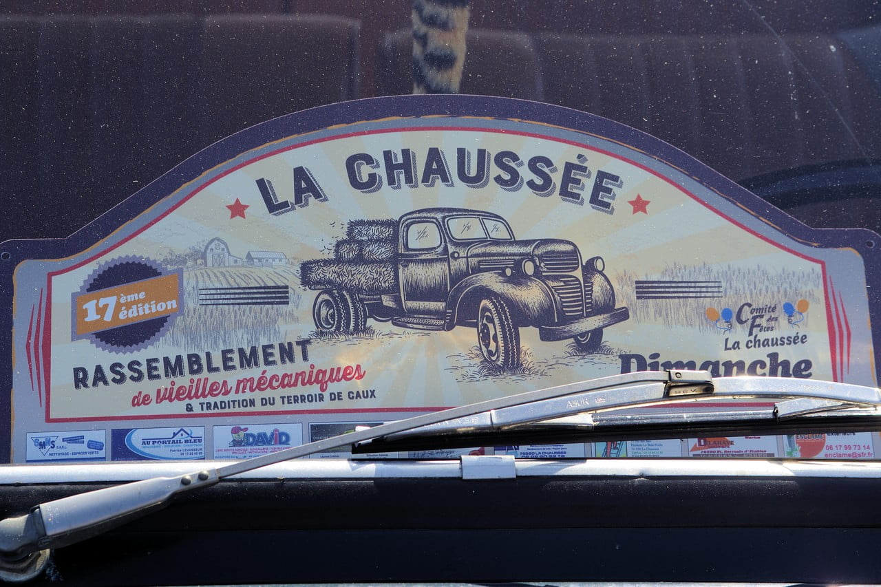La Chaussée : 17ème Grand Rassemblement de vieilles mécaniques.